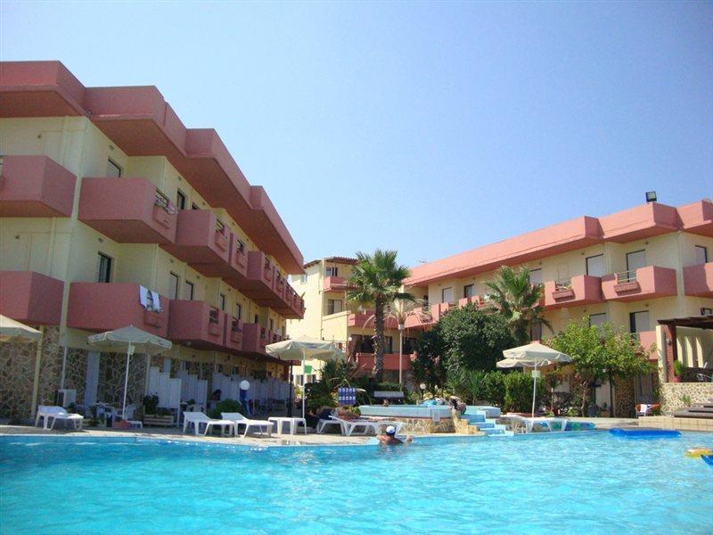 Hotel Haris On The Beach Ajía Marína Kültér fotó